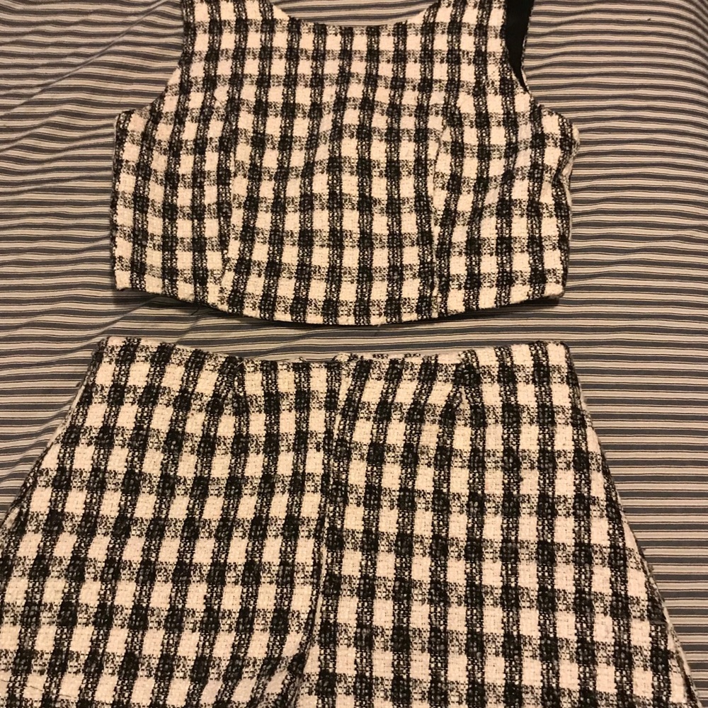 Audrey 3+1  Crop top & short set